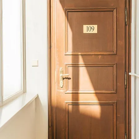 Monastery Garden فندق 4*